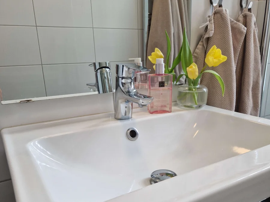 Badrum i modern tvåa på Vattugatan 4 i Halmstad