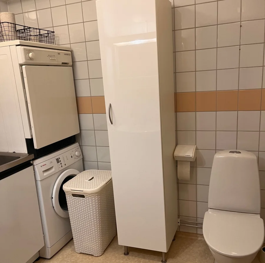 Badrum i mysig tvåa på Hantverksgatan 12 i Halmstad